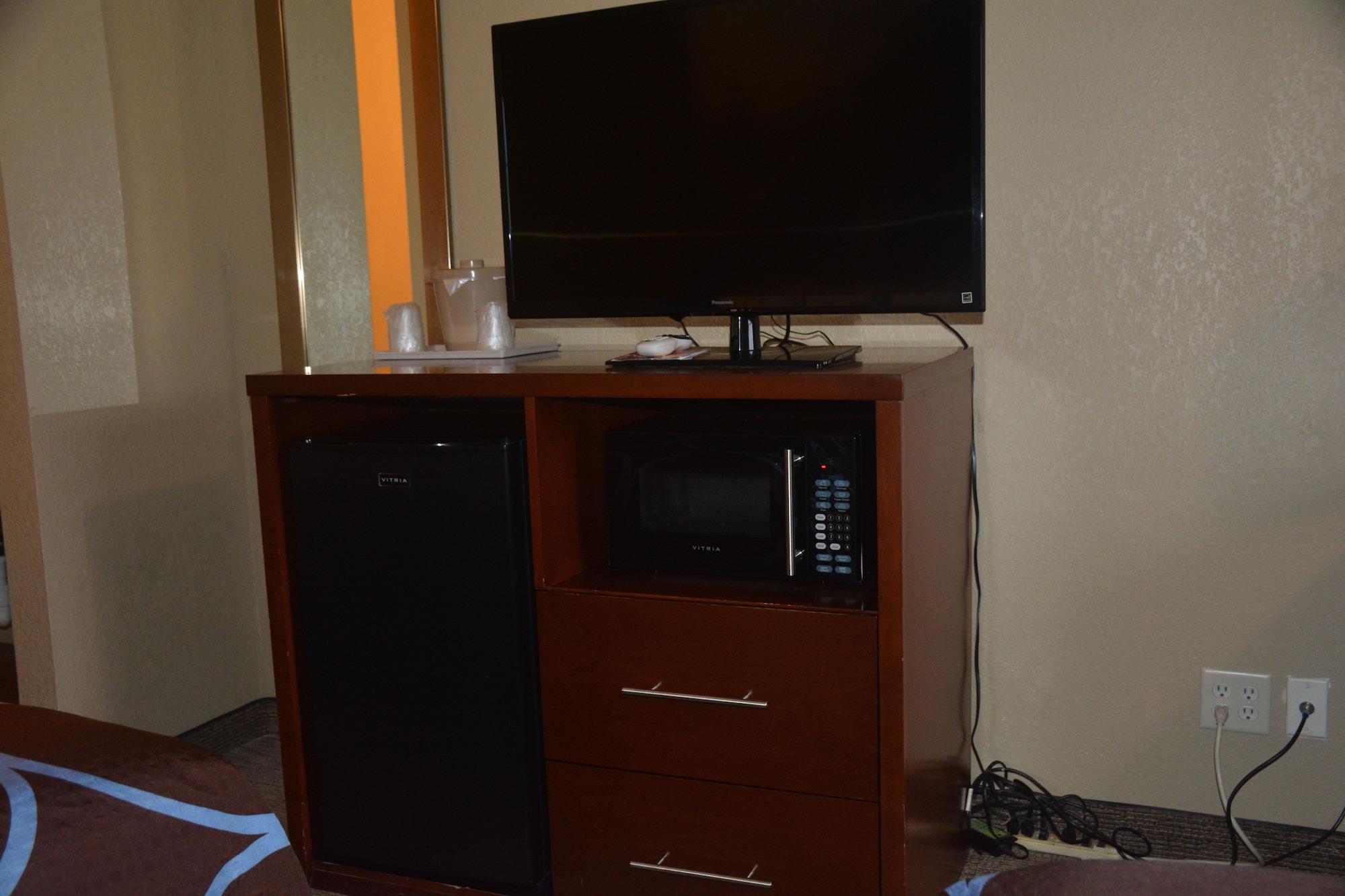 Hotel Super 8 By Wyndham Altoona Zewnętrze zdjęcie