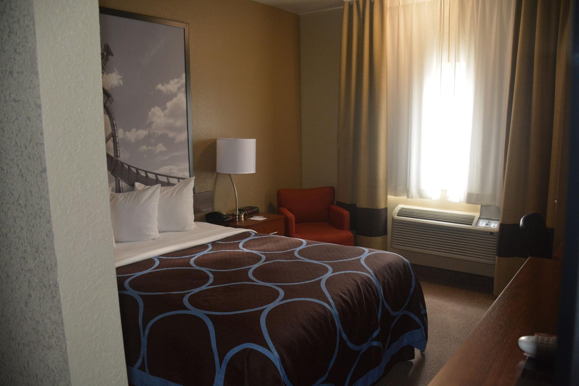 Hotel Super 8 By Wyndham Altoona Zewnętrze zdjęcie