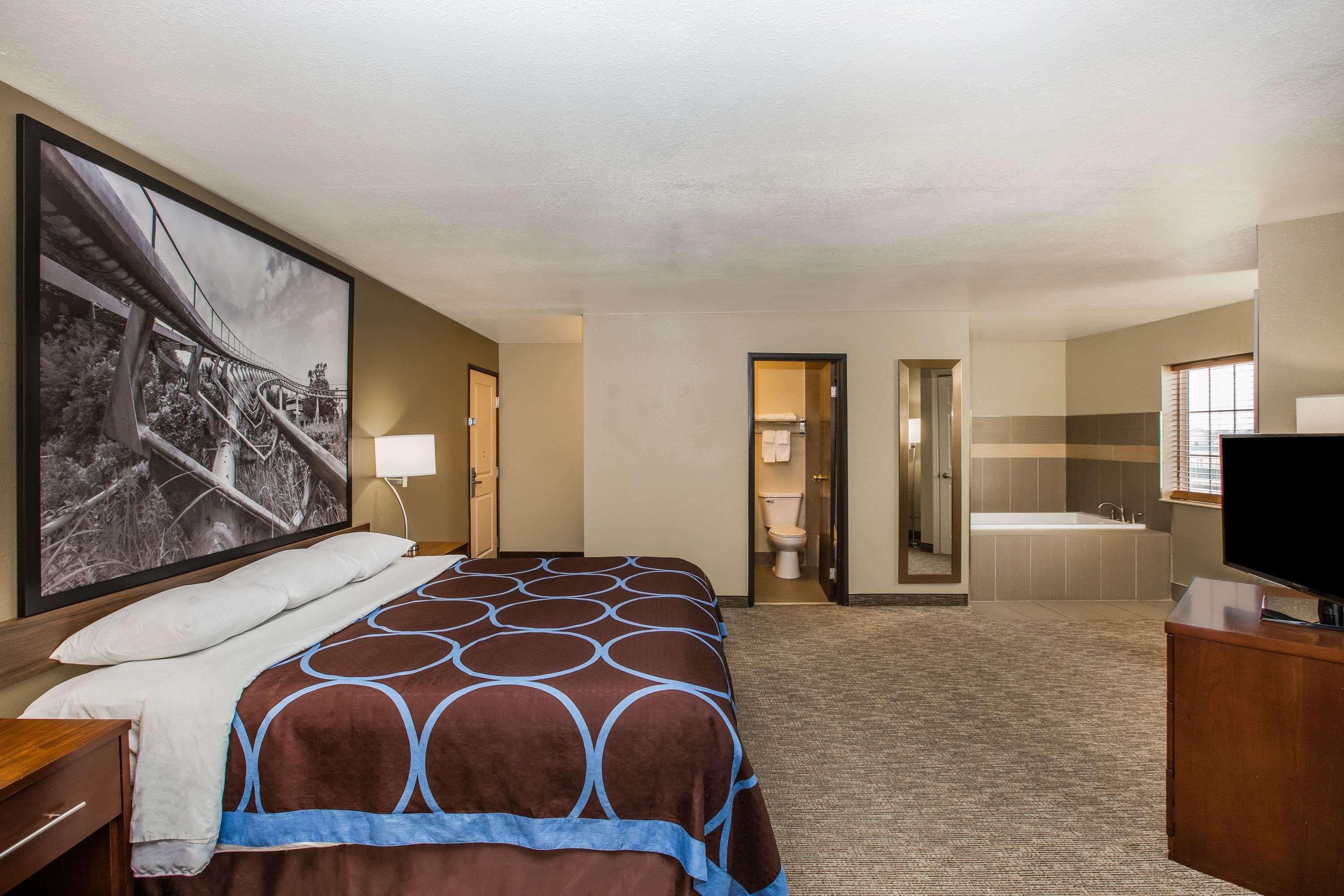 Hotel Super 8 By Wyndham Altoona Zewnętrze zdjęcie