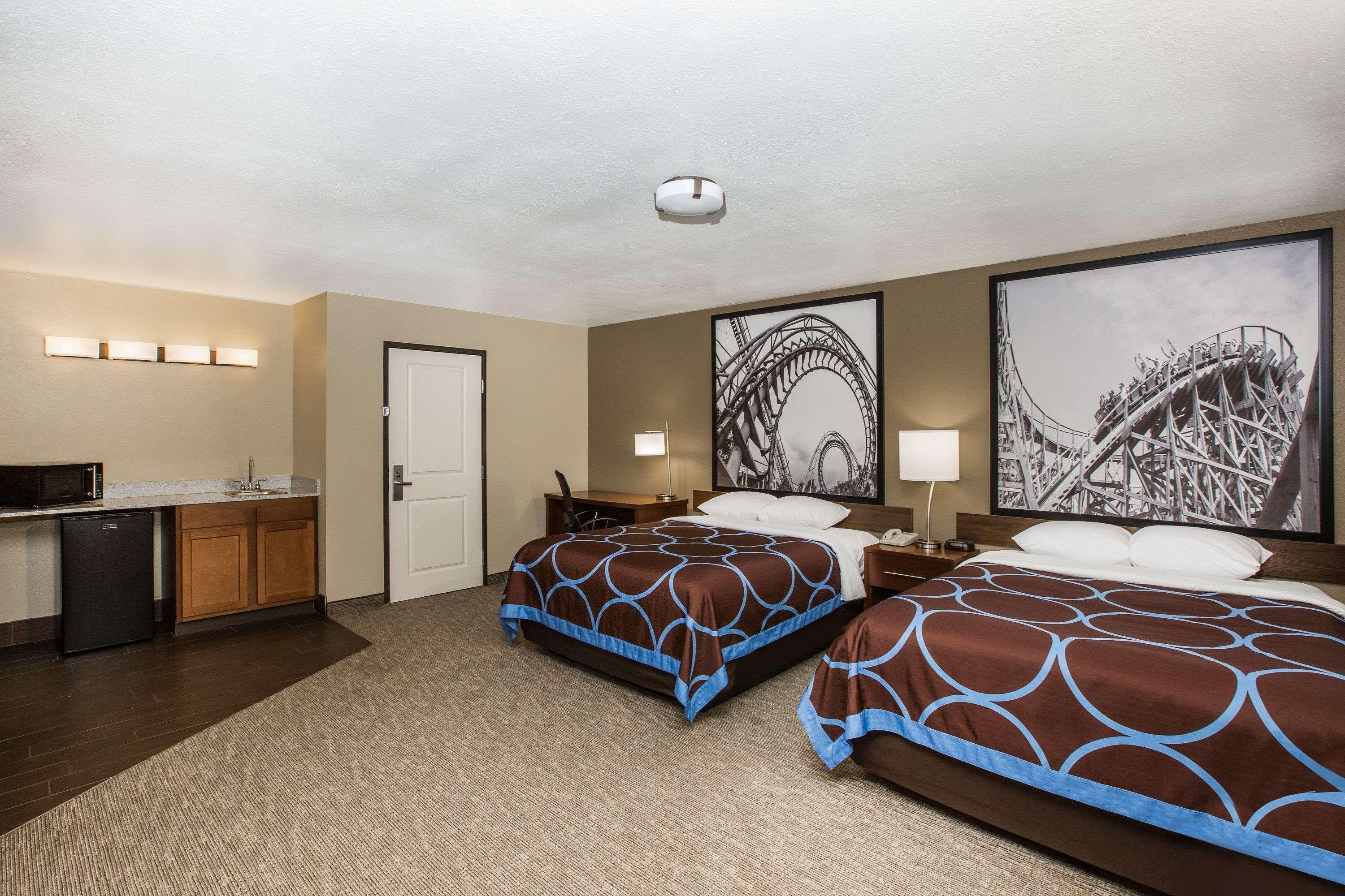 Hotel Super 8 By Wyndham Altoona Zewnętrze zdjęcie